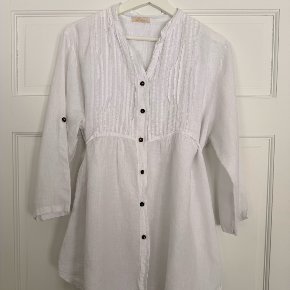 Vintage cottagecore/coastal chic Pike 100% linen pintucked button down blouse